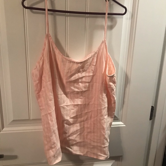 GAP Tops - Gap Tank 💖